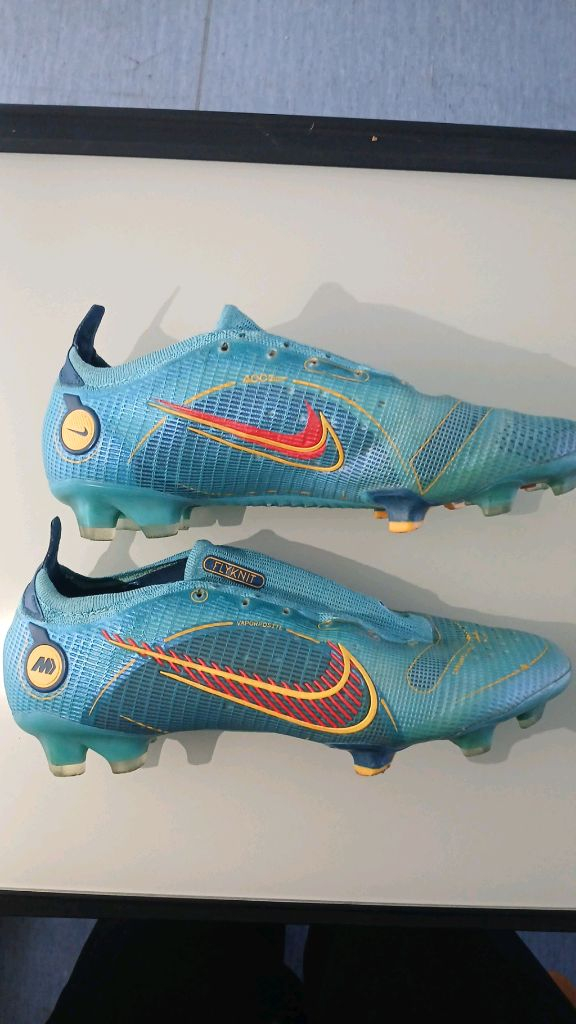 나이키 머큐리얼 베이퍼 14축구화 이미지