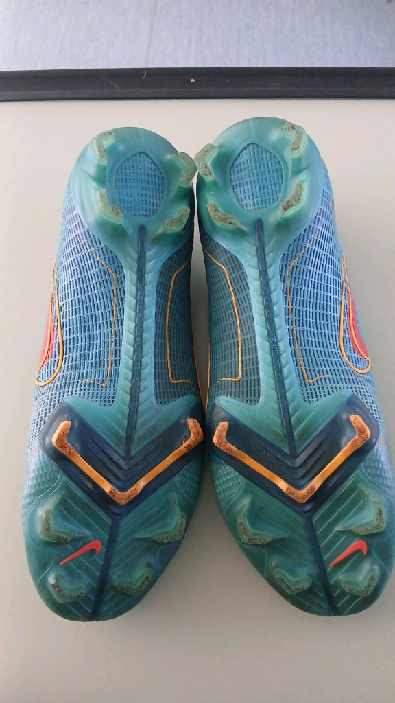 나이키 머큐리얼 베이퍼 14축구화 이미지