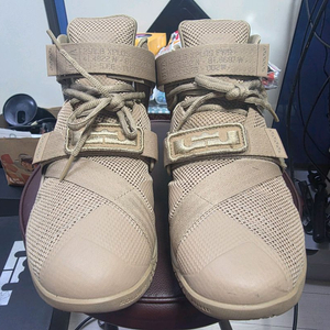 나이키 줌 르브론 솔져9 265mm