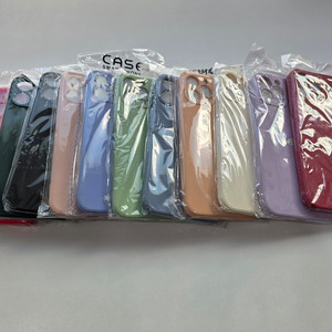 아이폰 12프로맥스 실리콘 케이스(90개) 팝니다.