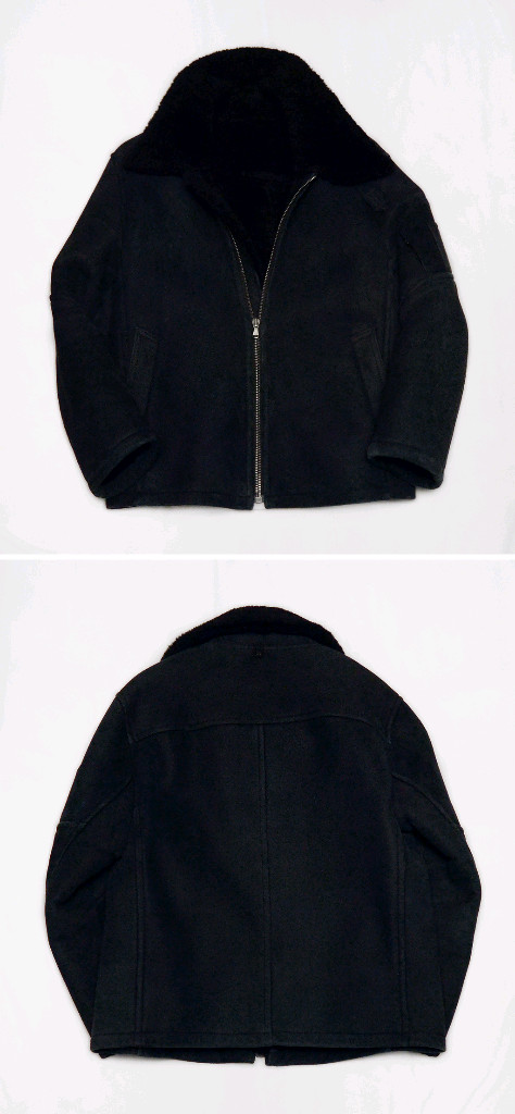 알레그리 올블랙 모던에센셜 천연 양가죽 숏무스탕 자켓 (50 / 100)--1