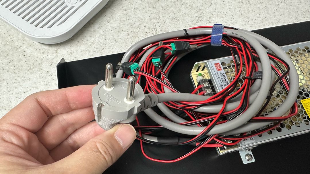 민웰 LRS-200-48 SMPS 파워 서플라이19인치 서버랙 장착 가능 LED POE 판매합니다--1