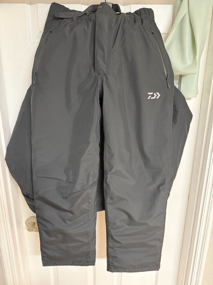다이와 고어텍스 낚시복 이미지