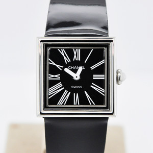 샤넬 마드모아젤 여성용 쿼츠 500개 스페셜 한정판 실버 & 블랙 다이얼 여성손목시계