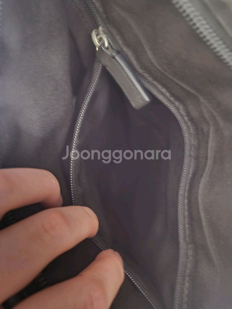 코치 시그니처 남성 크로스백--8