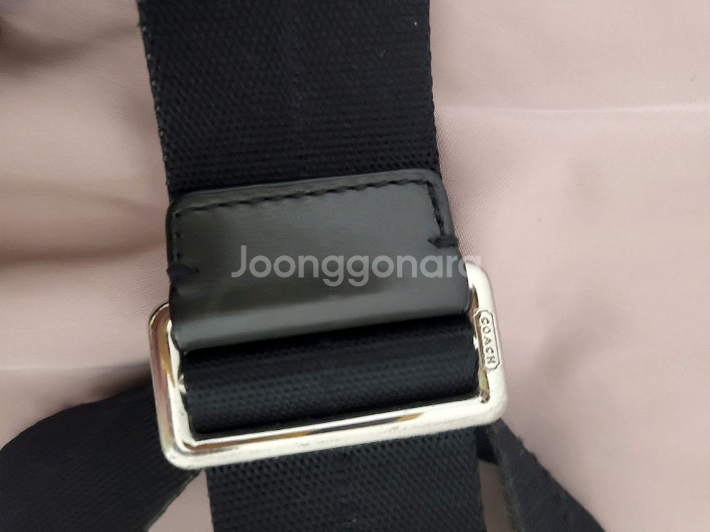 코치 시그니처 남성 크로스백--9