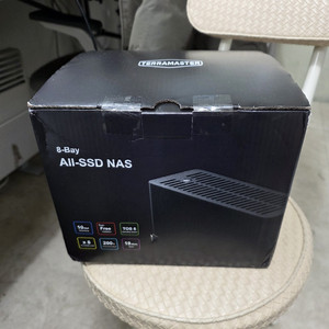 (고속 10Gbps, M.2 SSD 8-베이) 테라마스터(TERRAMASTER ) F8 나스 팝니다.