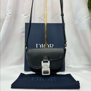 디올 새들 플랩 메신저 크로스백