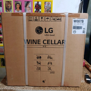 LG 디오스 와인셀러 W087B 미개봉판매합니다.박스미개봉입니다.