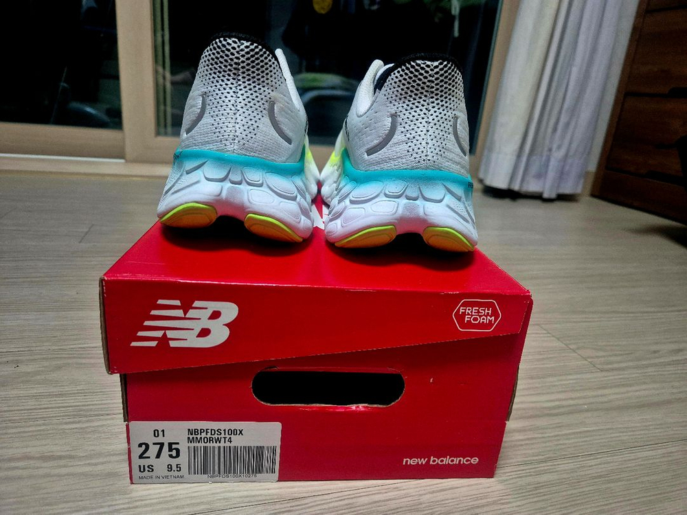 [275]뉴발란스 프레쉬폼 러닝화 이미지