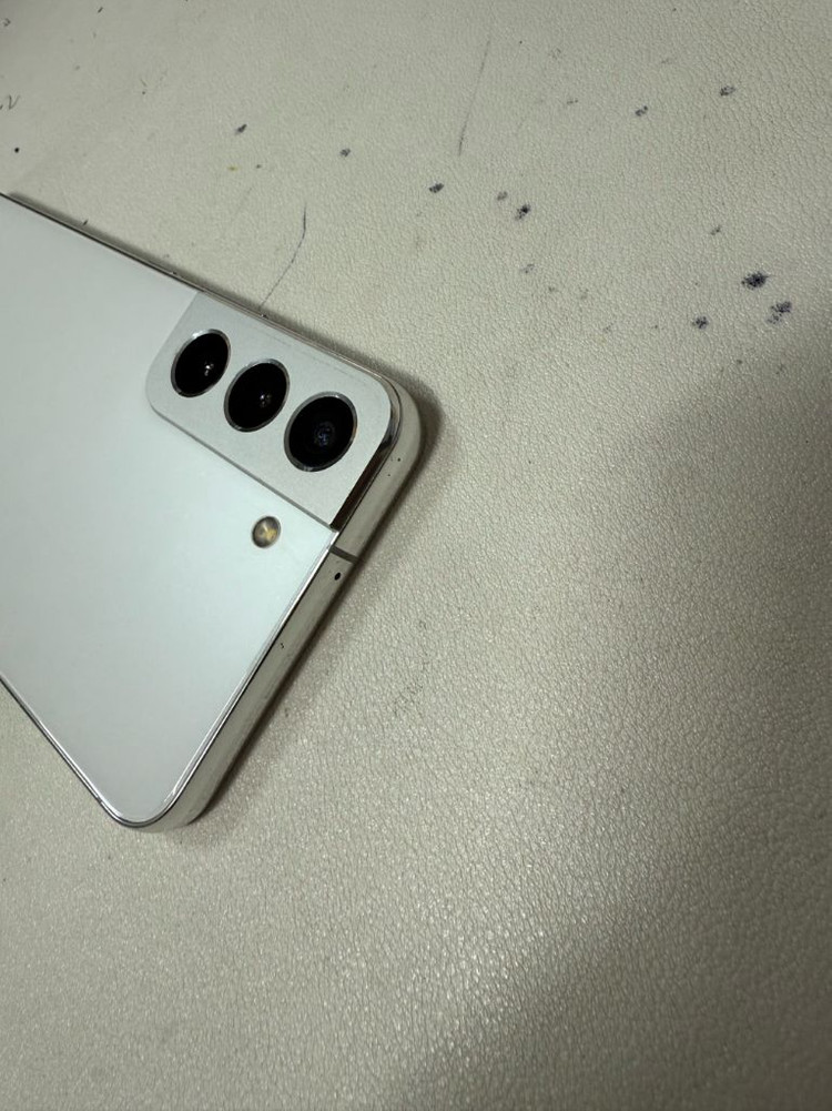 갤럭시S22. 256기가 화이트--3