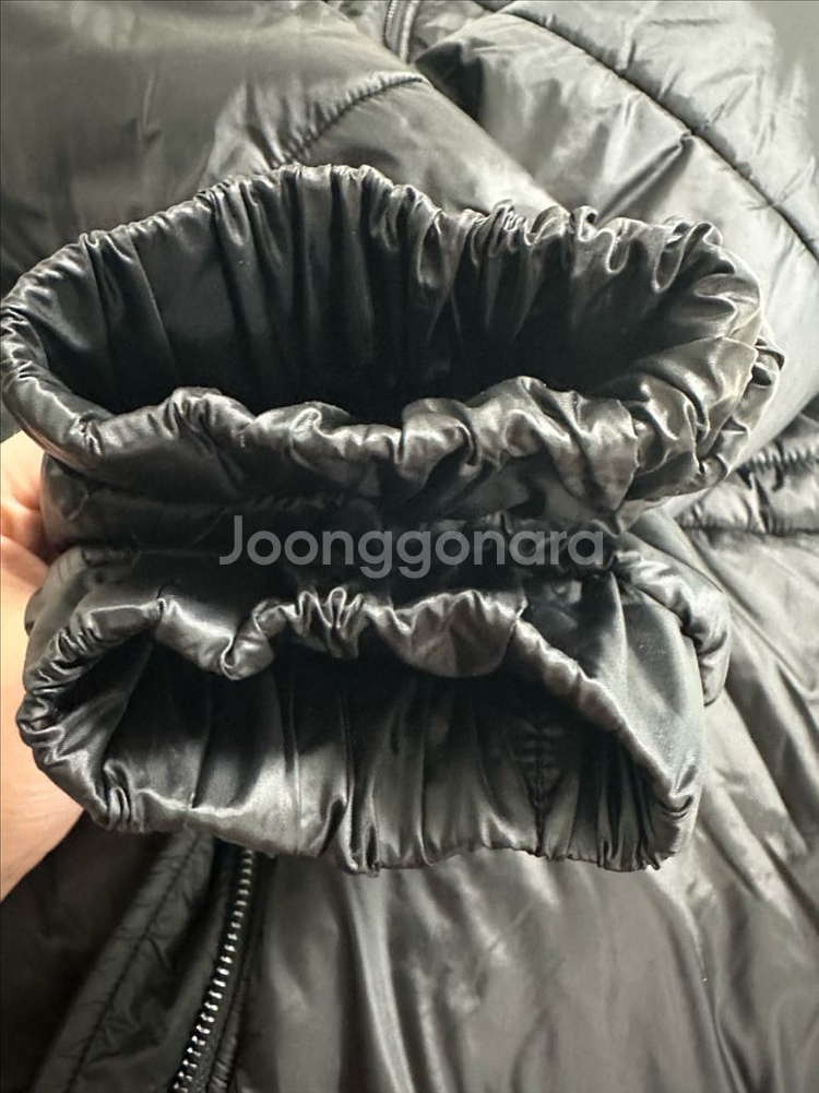 정품 아르마니 여성 패딩 40 사이즈--9