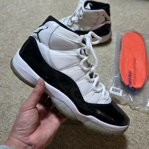 (275) 조던 11 레트로 콩코드 2018 이미지