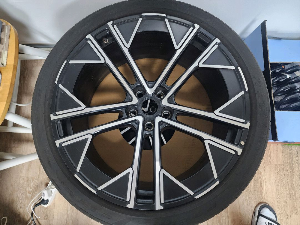 아이오닉5N 순정 휠 타이어--2