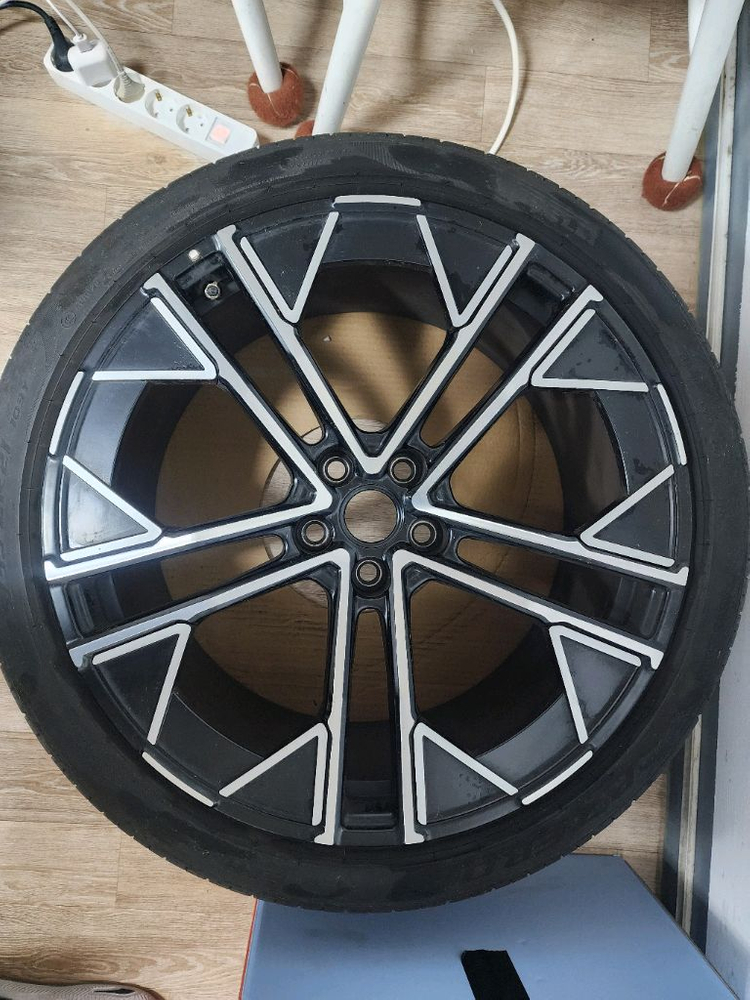 아이오닉5N 순정 휠 타이어--3