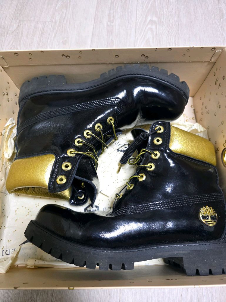 팀버랜드 6인치 한정판 에나멜 블랙 레더부츠(260)--0