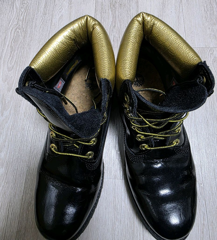 팀버랜드 6인치 한정판 에나멜 블랙 레더부츠(260)--8
