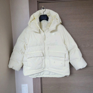 뉴발란스키즈 노랑패딩 130사이즈