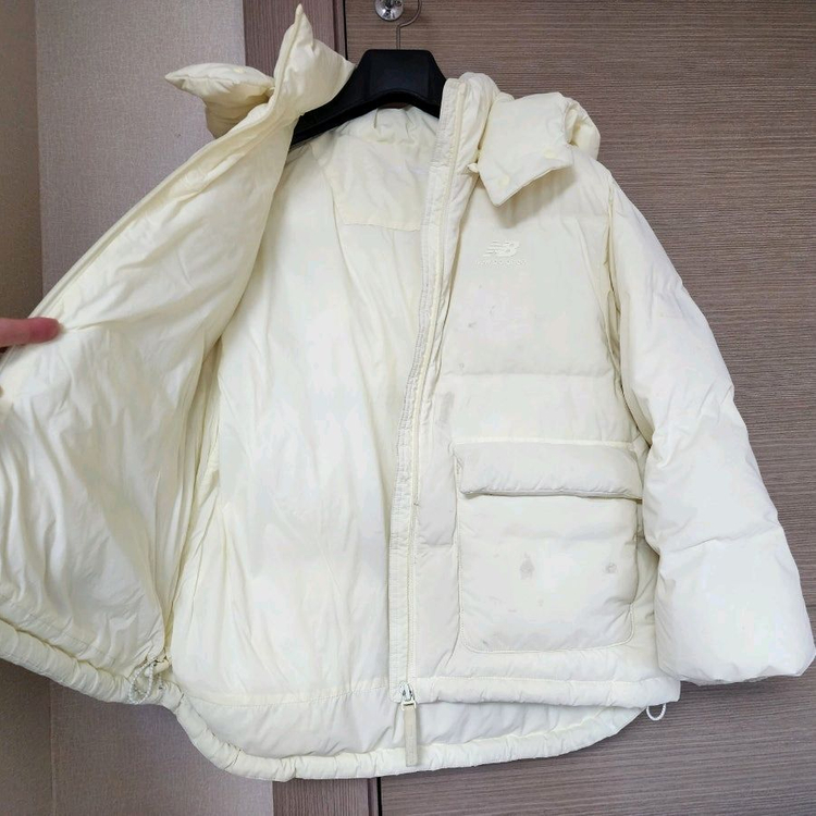 뉴발란스키즈 노랑패딩 130사이즈--1