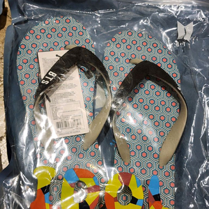 BTS 샌들 250,240,230