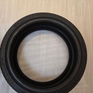 미쉐린 PSAS4 올시즌 타이어 245 35 20인치 275 30 20인치 거의 새제품급 팝니다. 이미지