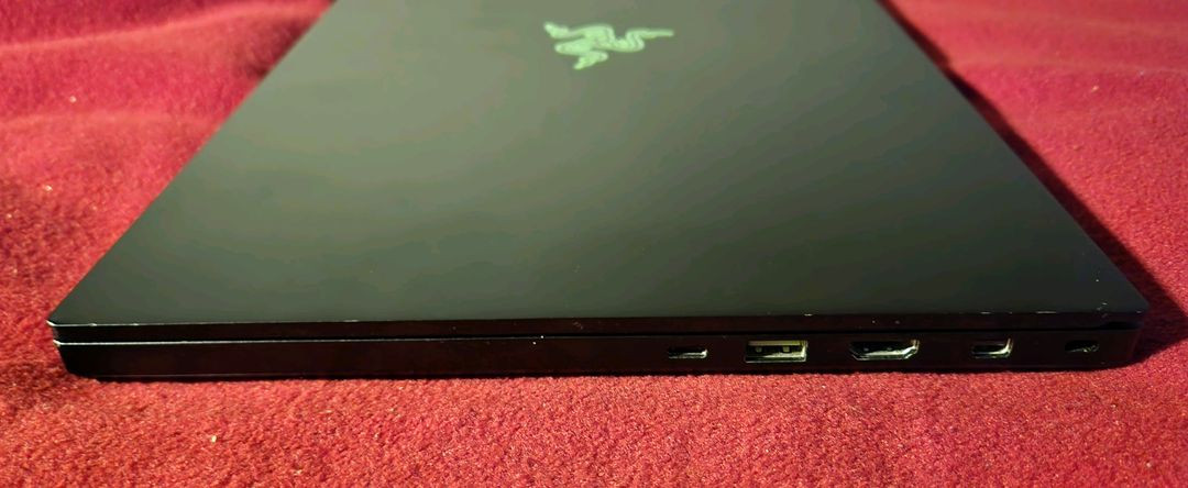 레이저 블레이드 게이밍 노트북--4