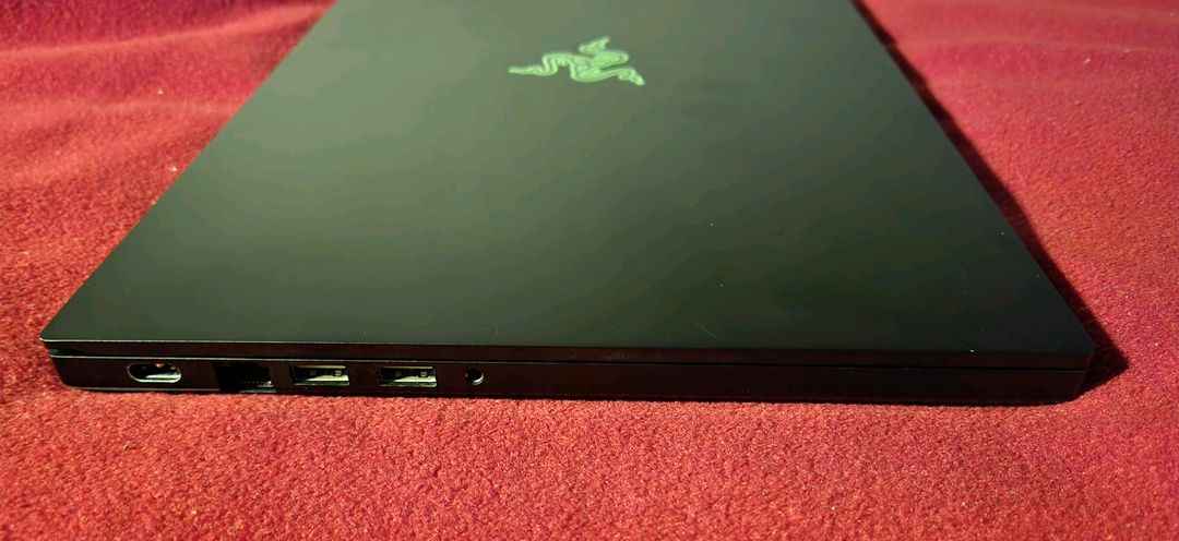 레이저 블레이드 게이밍 노트북--5