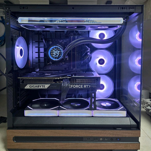 9800x3d , 5080 초고사양 컴퓨터 팝니다