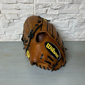 윌슨 A2000 좌투 일본산 투수 12.5인치 야구 글러브
