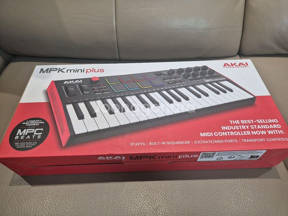 아카이 MPK mini Plus 키보드 컨트롤러--1