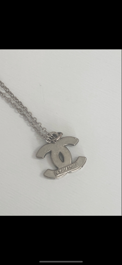 샤넬 빈티지 로고 단추 목걸이 이미지