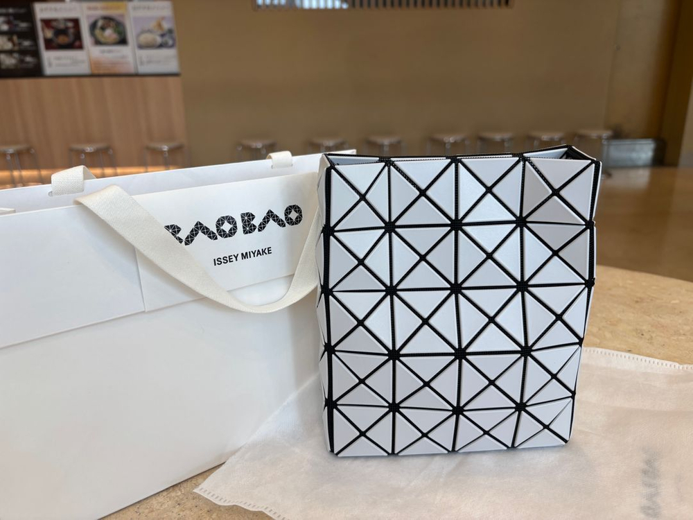 <정품 새상품>바오바오 이세이 미야케 프리즘 매트백 크로스 미니 이미지