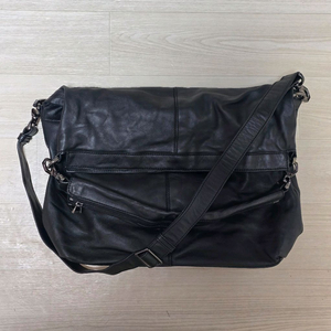 GIVENCHY(지방시) 블랙 레더 호보 숄더 겸 크로스백