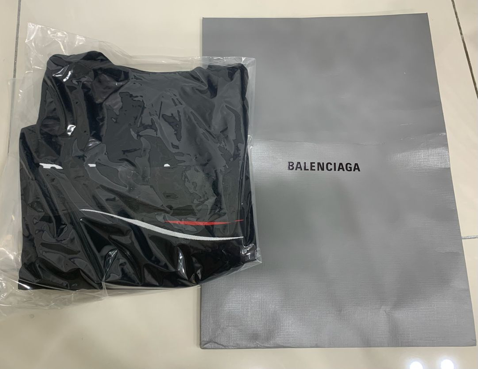 [S]발렌시아가 개퍼 반팔 티셔츠 라지 핏 블랙 테이프--1