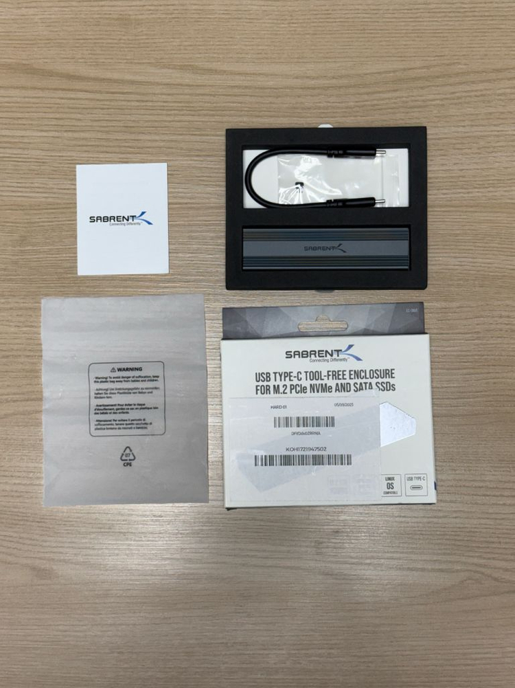 속도 10GB 최고급 NVME 및 SATA 겸용 손쉬운 교체 외장 M.2 SSD 케이스 (SSD 미포함)--2