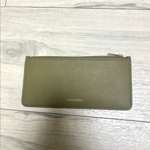 쿠론 제나플랫 장지갑 이미지