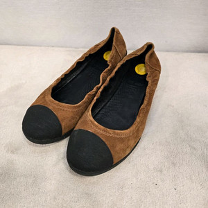 핏플랍 발레리나 플랫 슈즈 스웨이드 브라운/블랙 37 (235)