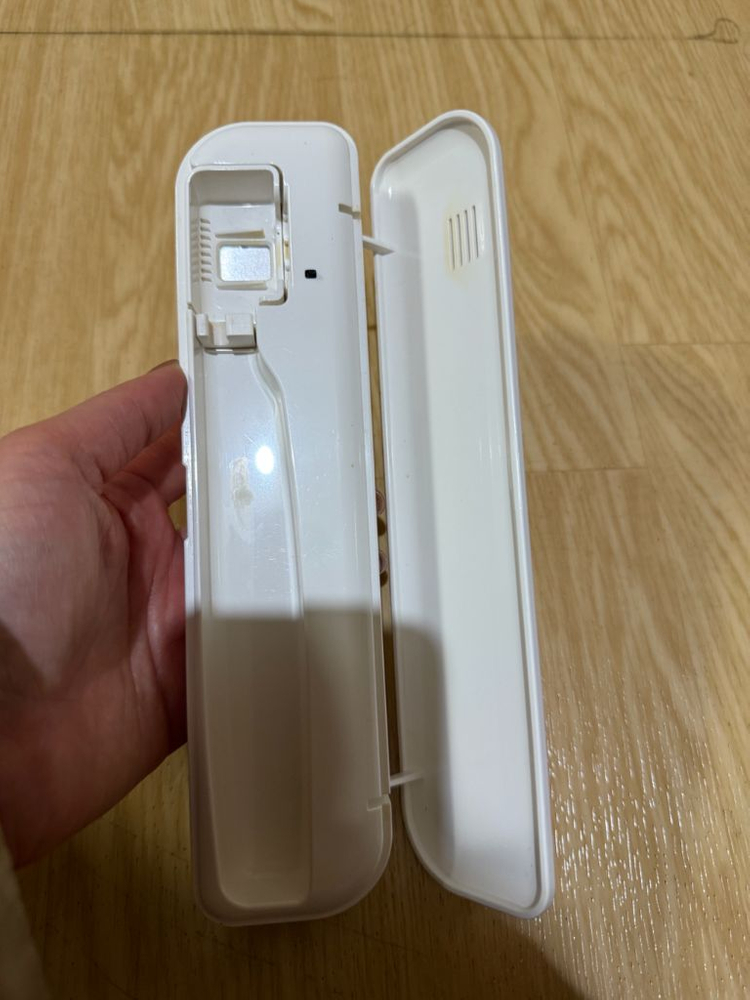 유토렉스 칫솔살균기 이미지