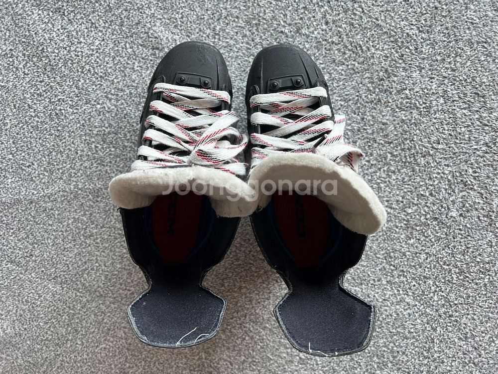 CCM Jetspeed FT670 아이스하키 스케이트 5.5 사이즈 판매합니다.--2