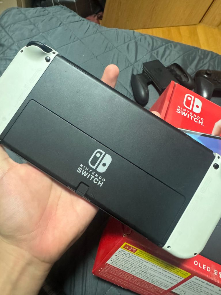 닌텐도 스위치 OLED 모델 이미지