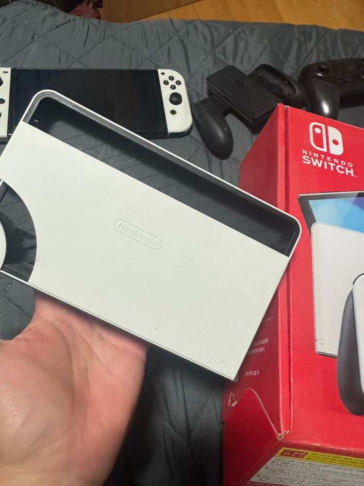 닌텐도 스위치 OLED 모델 이미지