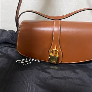 셀린느 타부 스트랩 클러치 미니백