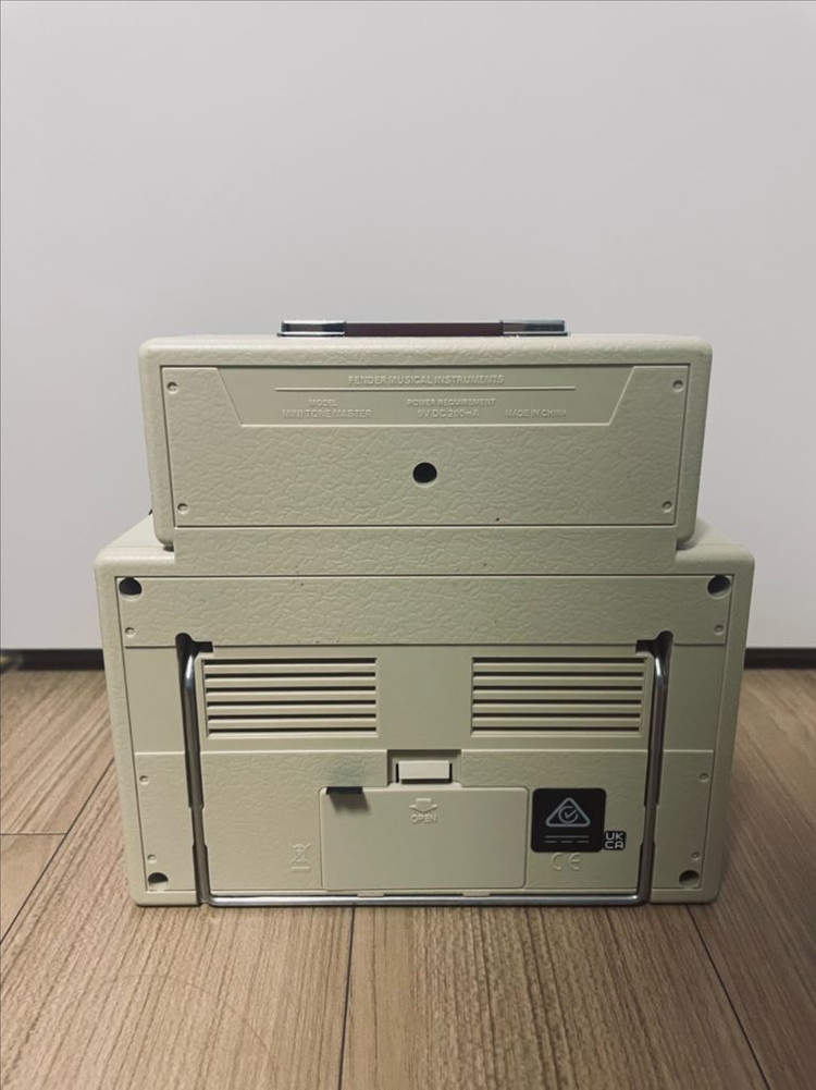 펜더 미니 기타 앰프 이미지