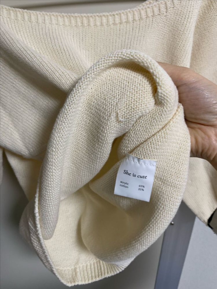 새상품) 쉬이즈큐트 엔젤니트탑 아이보리 이미지