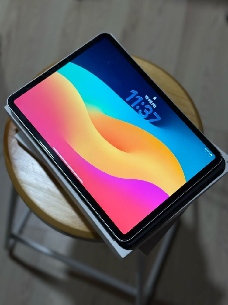 아이패드 프로 m2 11인치 128기가 + 폴리오 키보드 케이스--1