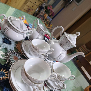 크로셰 패턴 유럽풍 차잔 세트 이미지