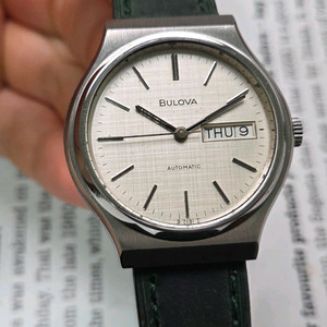 빈티지 부로바 데이데이트 오리지널 보카시 린넨다이얼 C쉐잎 오토매틱