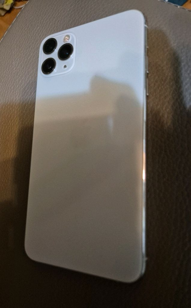 아이폰11프로맥스 256배터리 84프로--9