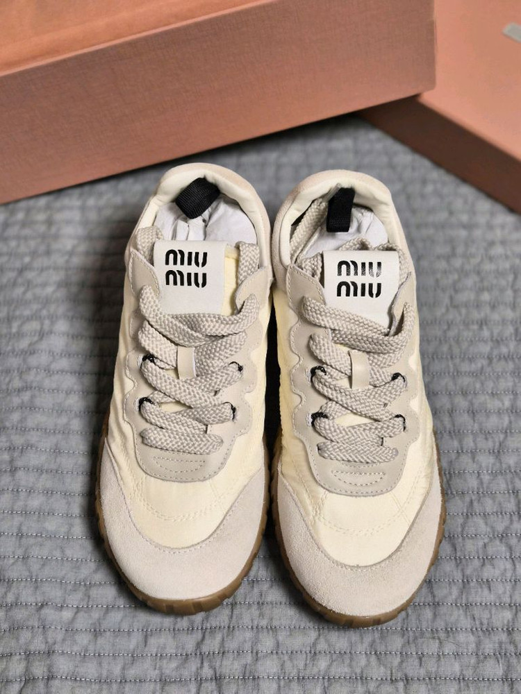 미우미우 스니커즈 41사이즈 ㅍㅍ--2