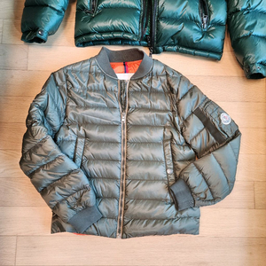 몽클레어 키즈 경량패딩 점퍼 140cm 10A